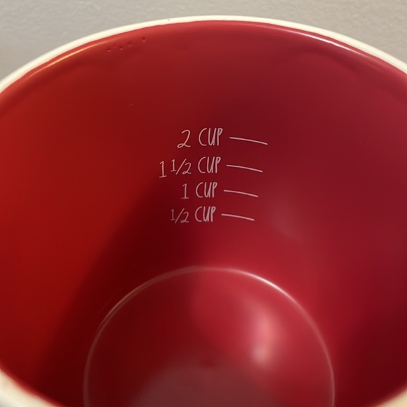 Never Used Rae Dunn XOXO Measuring Cup - Picture 7 of 12